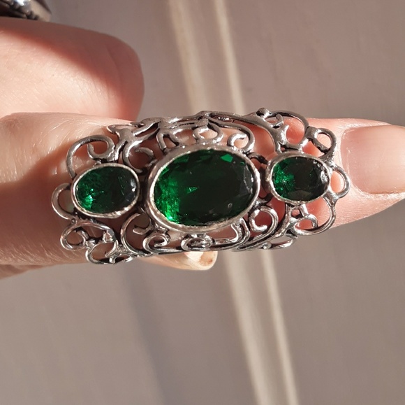 New Green Quartz Silver Statement Ring. - Picture 3 of 8